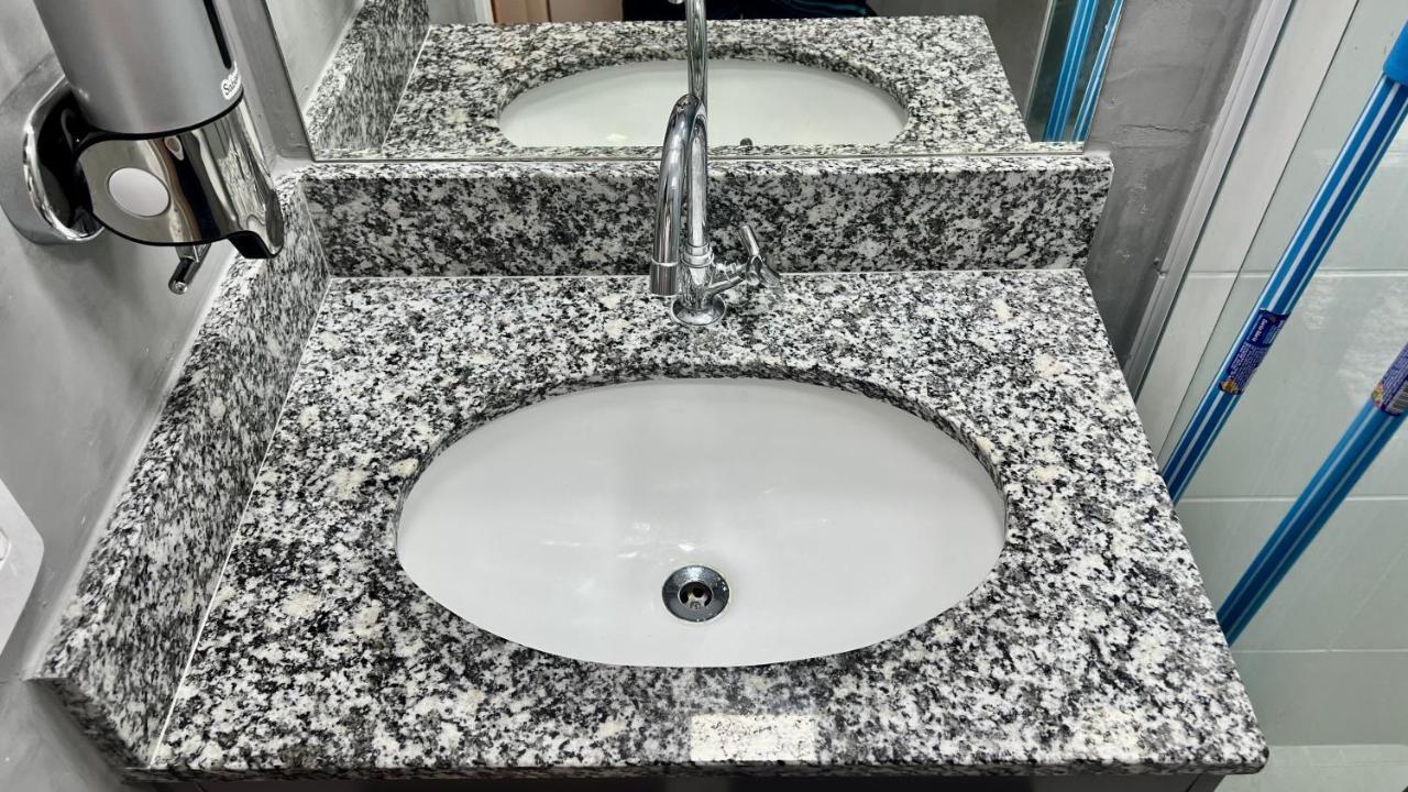 Charmoso Proximo Ao Metro Bras ! Apartamento